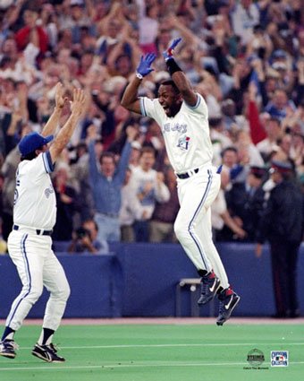 I cant stand the Blue Jays, but Joe Carters 1993 blast was magical.